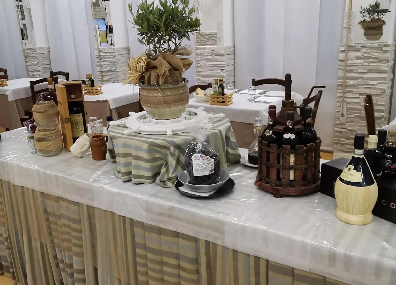 ***  فندق Milano مارينا دي بييتراسانْت إيطاليا