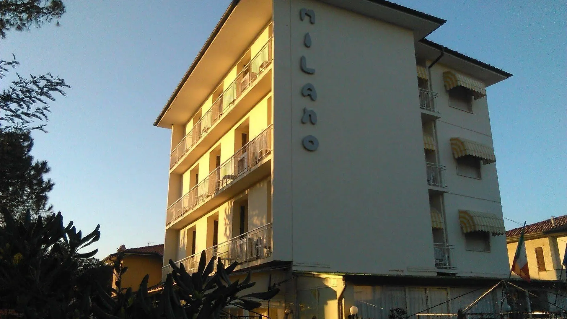 فندق Milano مارينا دي بييتراسانْت